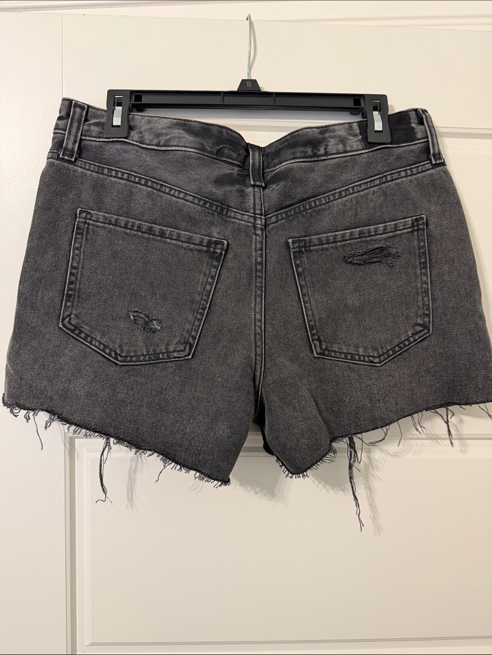 Express Washed Black Distressed Denim Jean Shorts - Picture 4 of 4